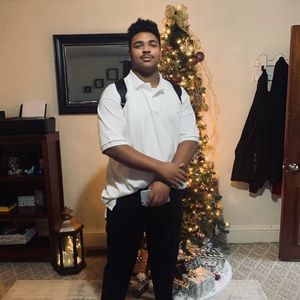 Meet your Posher, Devin